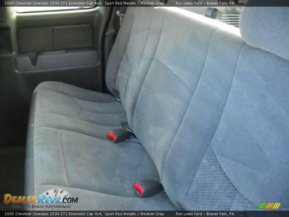 2005 Chevrolet Silverado 1500 Z71 Extended Cab 4x4 Sport Red Metallic / Medium Gray Photo #12