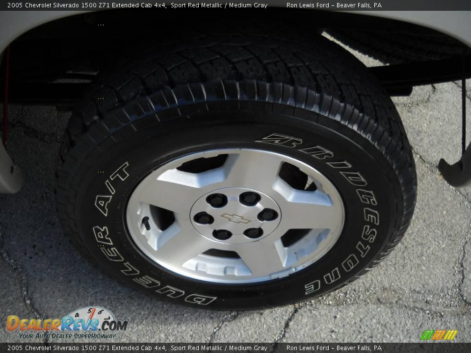 2005 Chevrolet Silverado 1500 Z71 Extended Cab 4x4 Sport Red Metallic / Medium Gray Photo #13