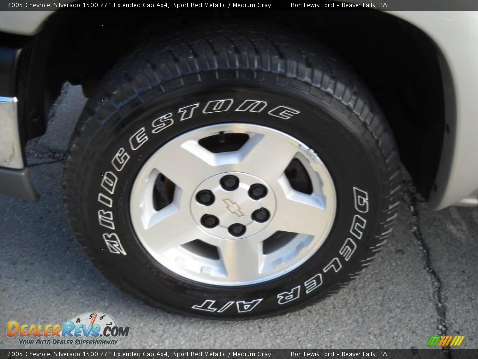 2005 Chevrolet Silverado 1500 Z71 Extended Cab 4x4 Sport Red Metallic / Medium Gray Photo #17