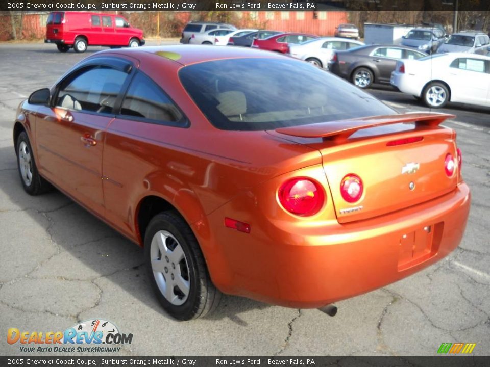 2005 Chevrolet Cobalt Coupe Sunburst Orange Metallic / Gray Photo #4