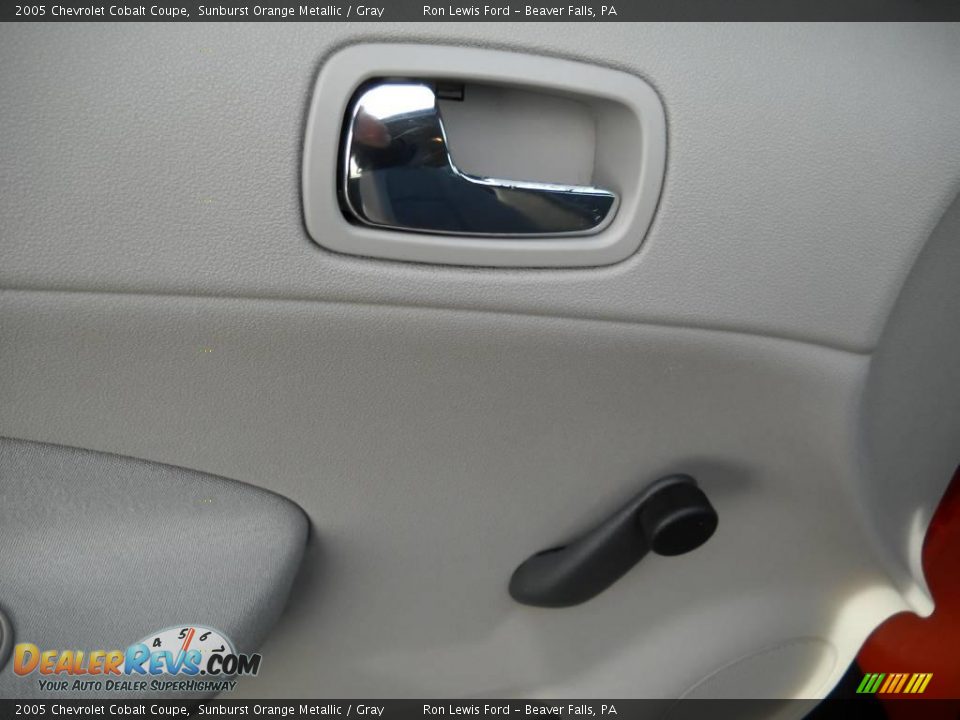 2005 Chevrolet Cobalt Coupe Sunburst Orange Metallic / Gray Photo #21