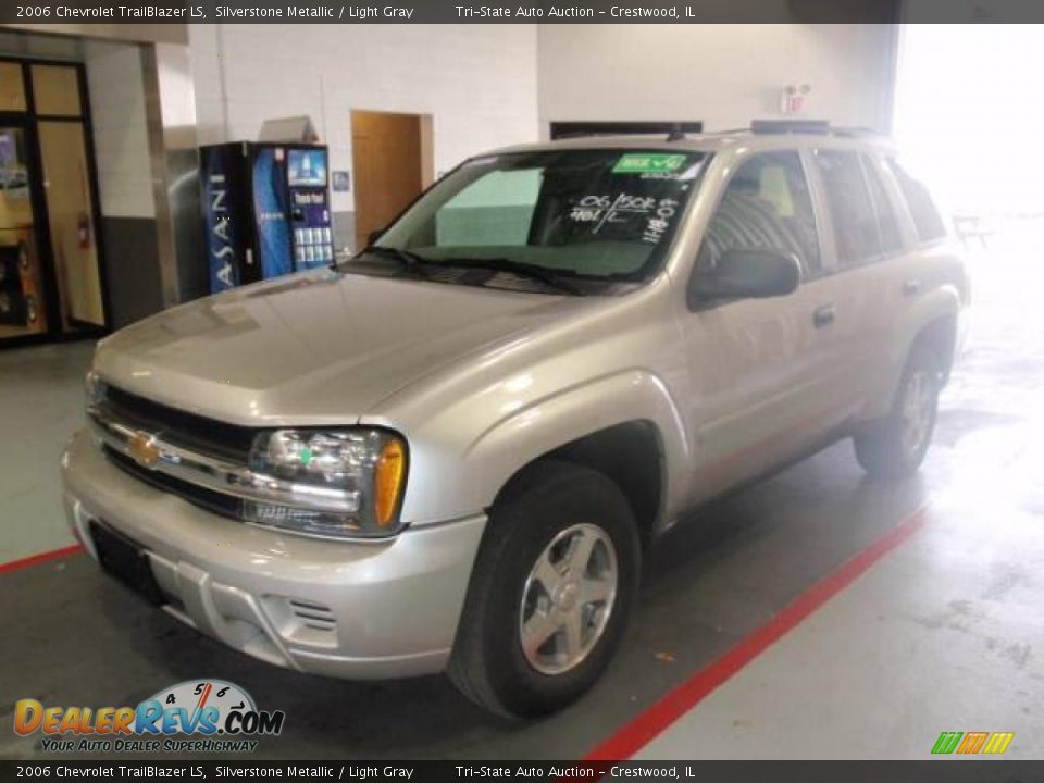 2006 Chevrolet TrailBlazer LS Silverstone Metallic / Light Gray Photo #2