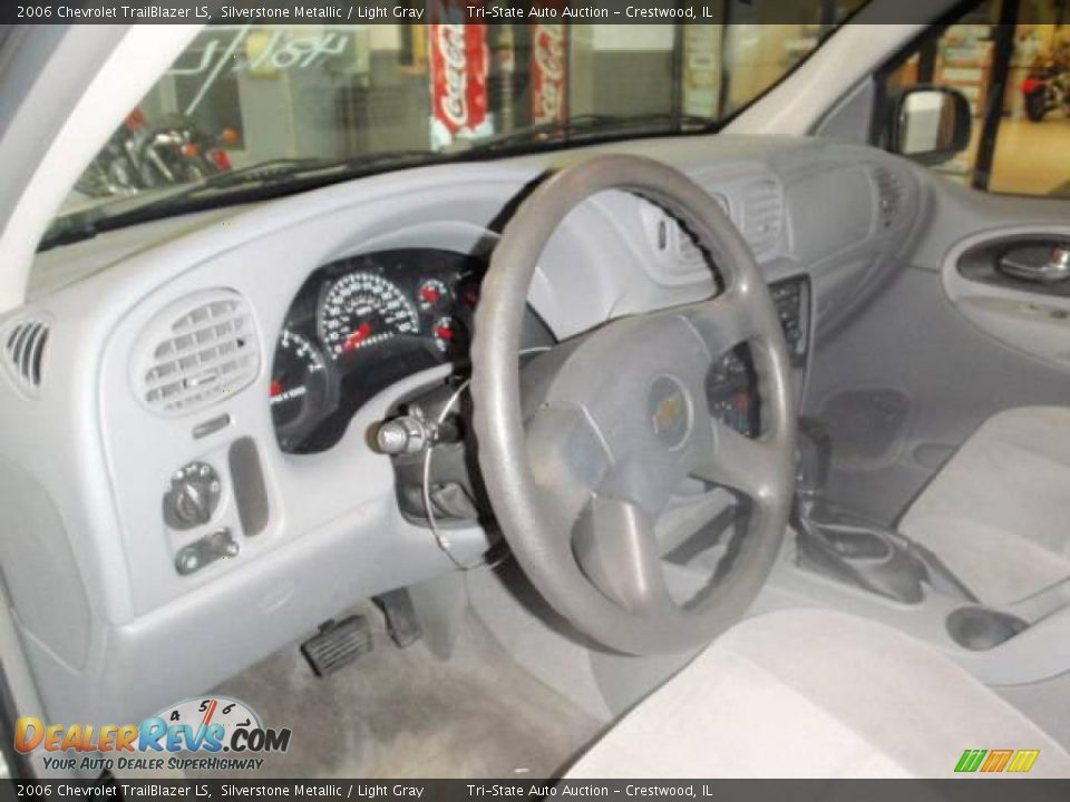 2006 Chevrolet TrailBlazer LS Silverstone Metallic / Light Gray Photo #3
