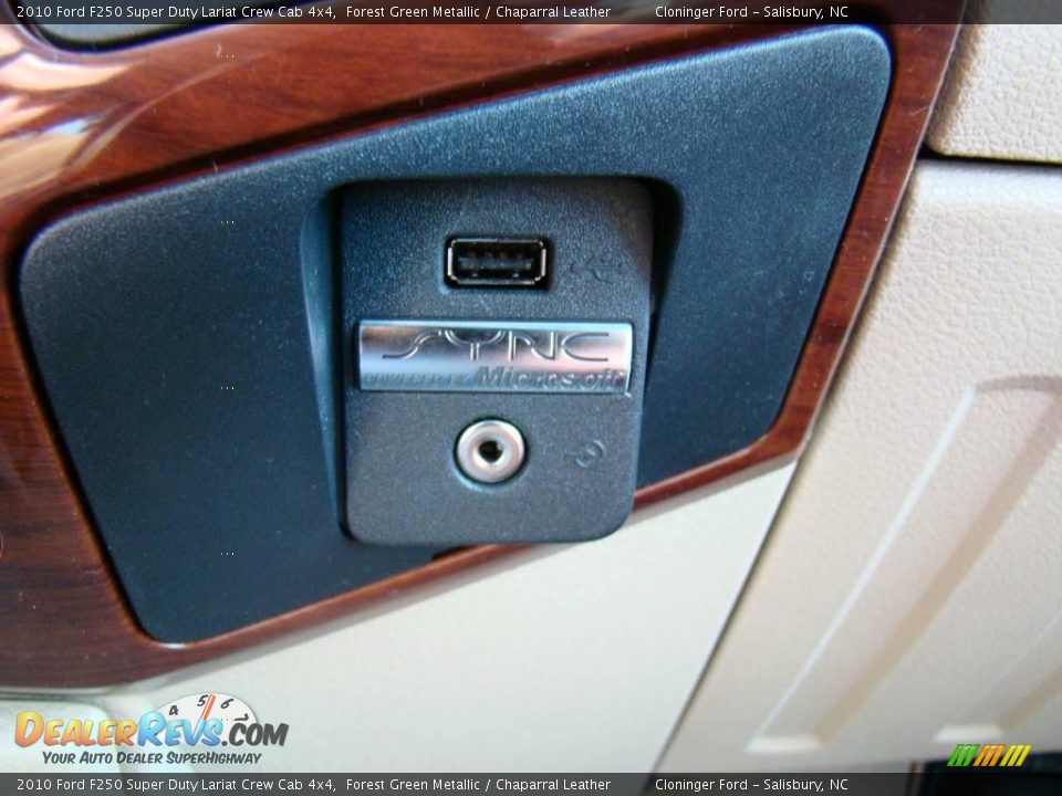 2010 Ford F250 Super Duty Lariat Crew Cab 4x4 Forest Green Metallic / Chaparral Leather Photo #29