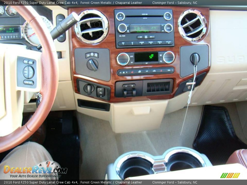 2010 Ford F250 Super Duty Lariat Crew Cab 4x4 Forest Green Metallic / Chaparral Leather Photo #32