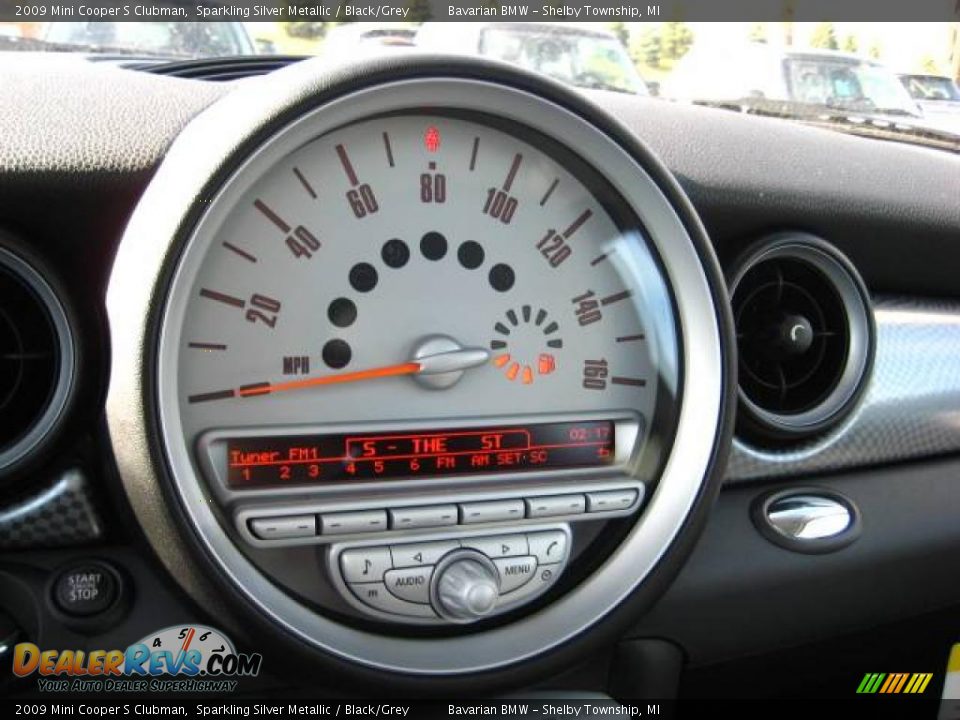 2009 Mini Cooper S Clubman Sparkling Silver Metallic / Black/Grey Photo #13