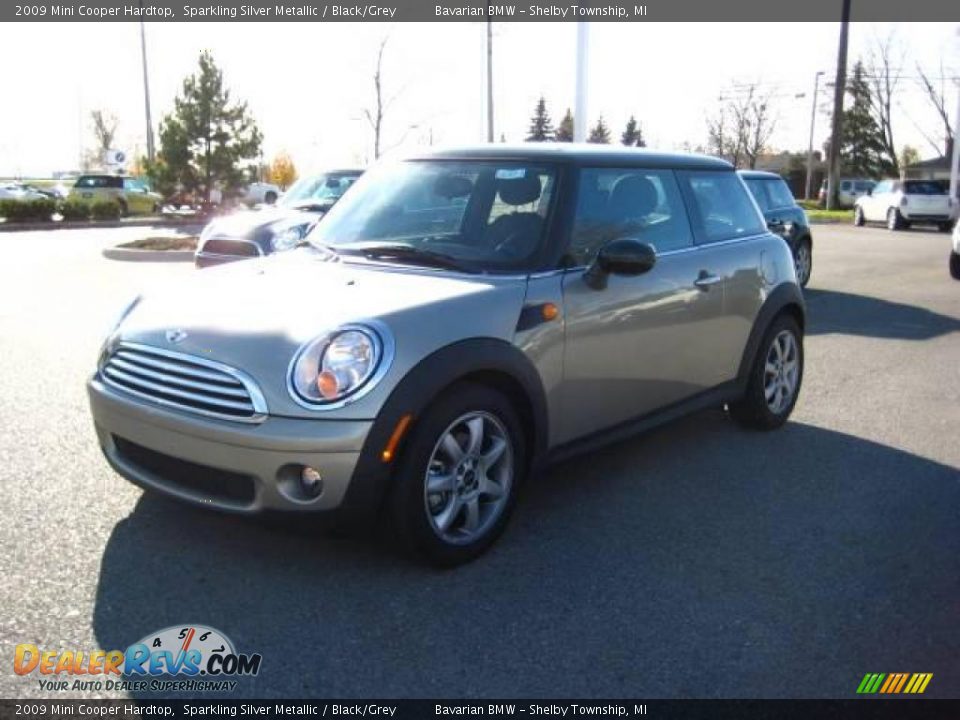 2009 Mini Cooper Hardtop Sparkling Silver Metallic / Black/Grey Photo #1