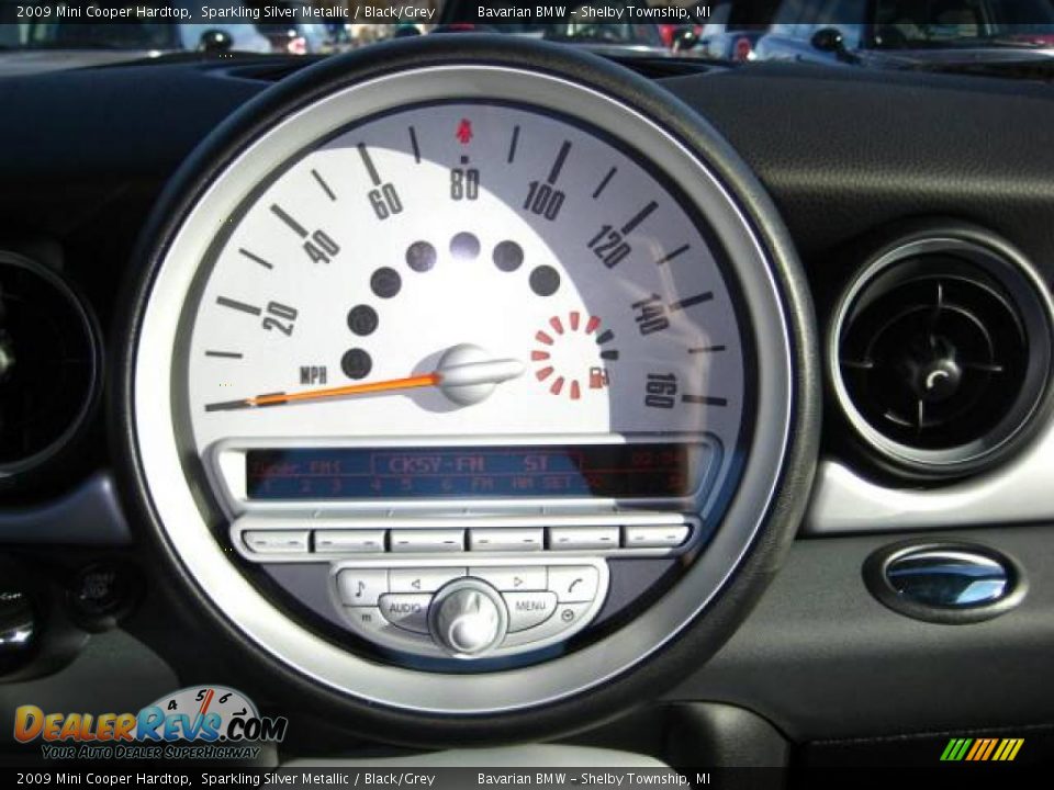 2009 Mini Cooper Hardtop Sparkling Silver Metallic / Black/Grey Photo #13