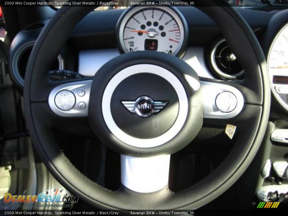 2009 Mini Cooper Hardtop Sparkling Silver Metallic / Black/Grey Photo #16