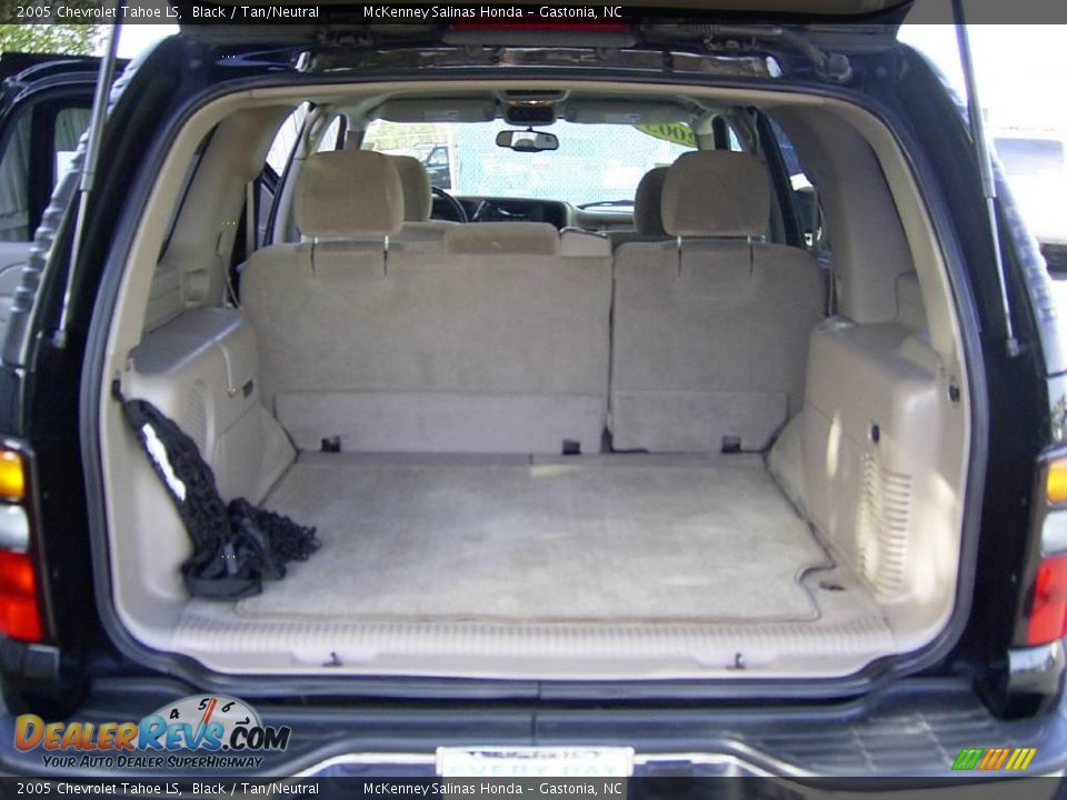 2005 Chevrolet Tahoe LS Black / Tan/Neutral Photo #12