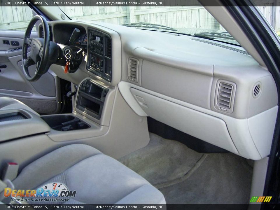 2005 Chevrolet Tahoe LS Black / Tan/Neutral Photo #15