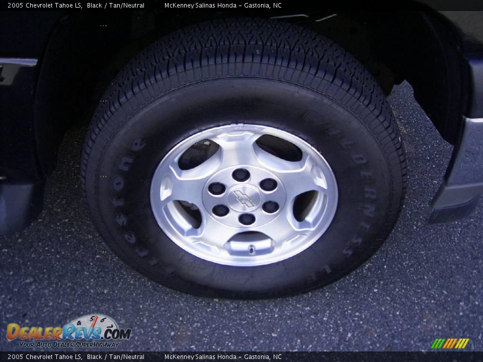 2005 Chevrolet Tahoe LS Black / Tan/Neutral Photo #16