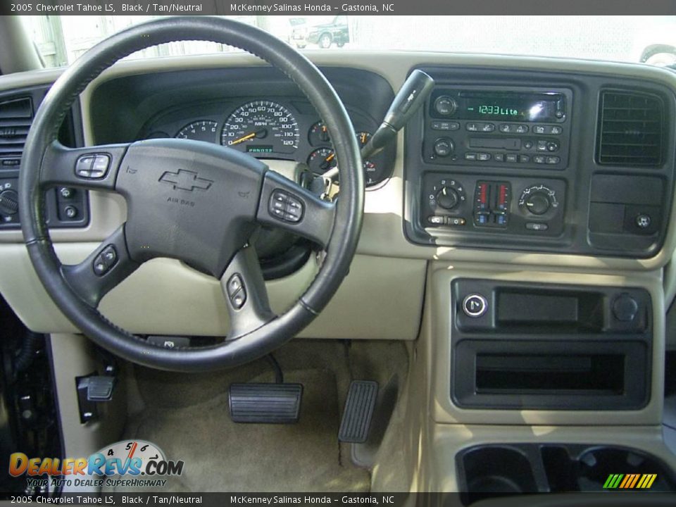 2005 Chevrolet Tahoe LS Black / Tan/Neutral Photo #20