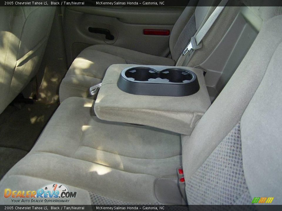2005 Chevrolet Tahoe LS Black / Tan/Neutral Photo #22