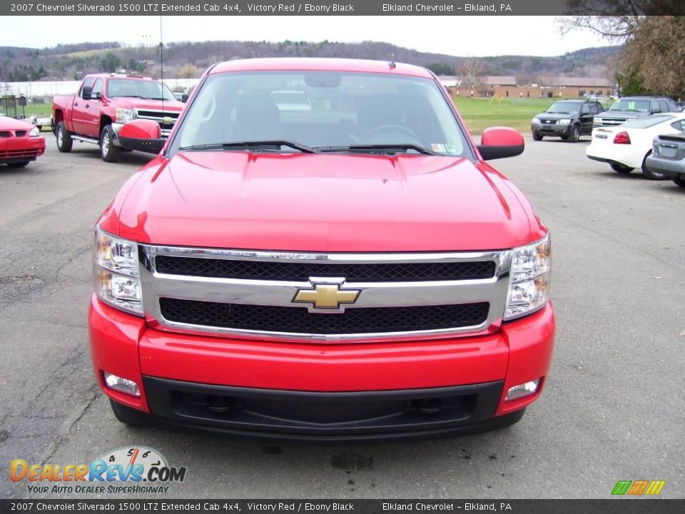2007 Chevrolet Silverado 1500 LTZ Extended Cab 4x4 Victory Red / Ebony Black Photo #2