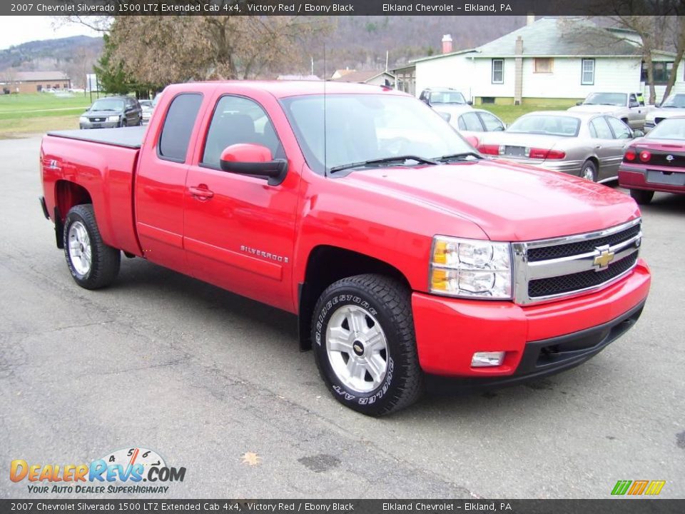 2007 Chevrolet Silverado 1500 LTZ Extended Cab 4x4 Victory Red / Ebony Black Photo #3