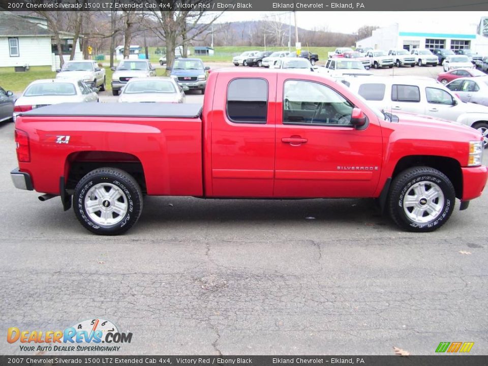 2007 Chevrolet Silverado 1500 LTZ Extended Cab 4x4 Victory Red / Ebony Black Photo #4