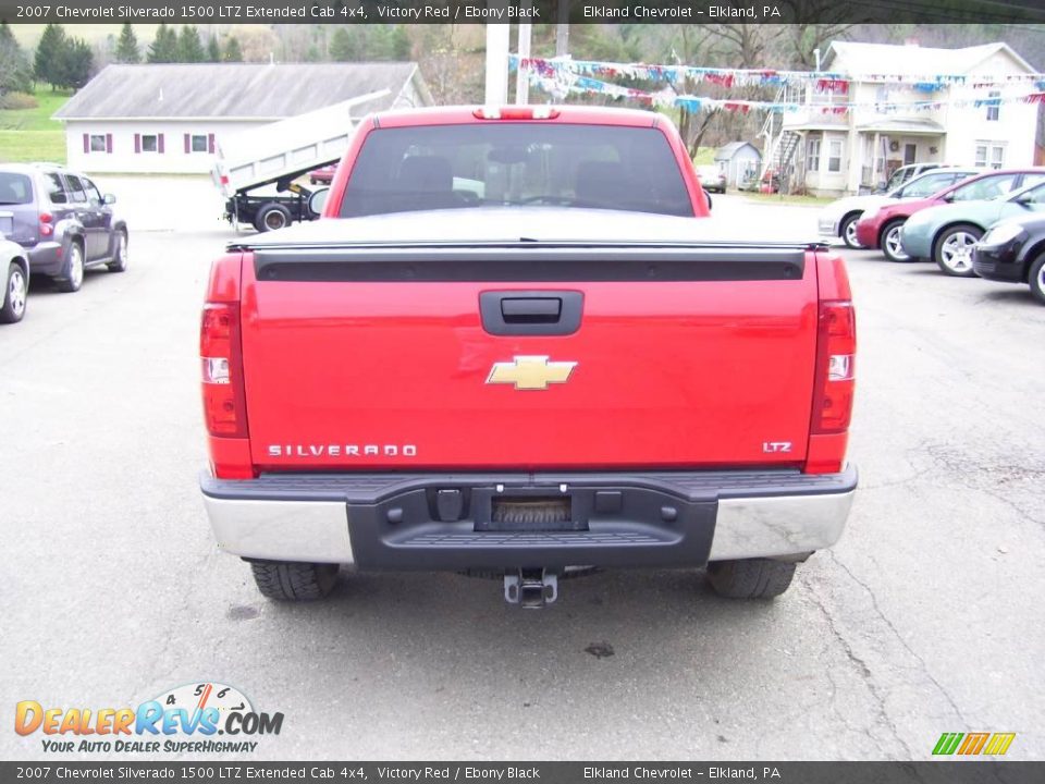 2007 Chevrolet Silverado 1500 LTZ Extended Cab 4x4 Victory Red / Ebony Black Photo #6