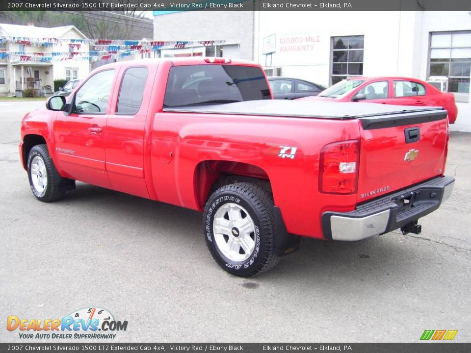 2007 Chevrolet Silverado 1500 LTZ Extended Cab 4x4 Victory Red / Ebony Black Photo #7