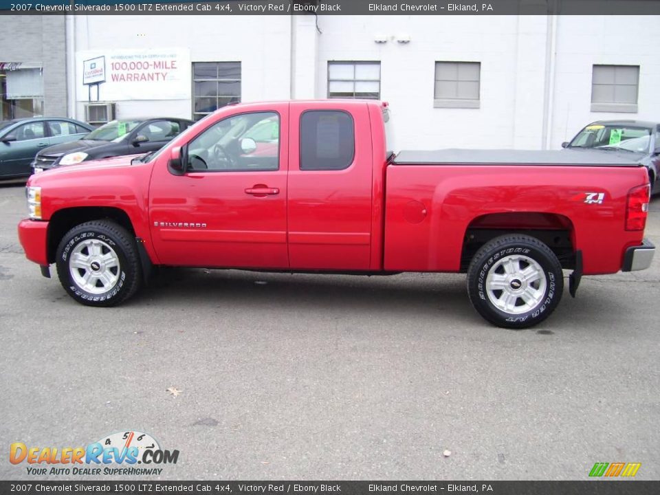 2007 Chevrolet Silverado 1500 LTZ Extended Cab 4x4 Victory Red / Ebony Black Photo #8