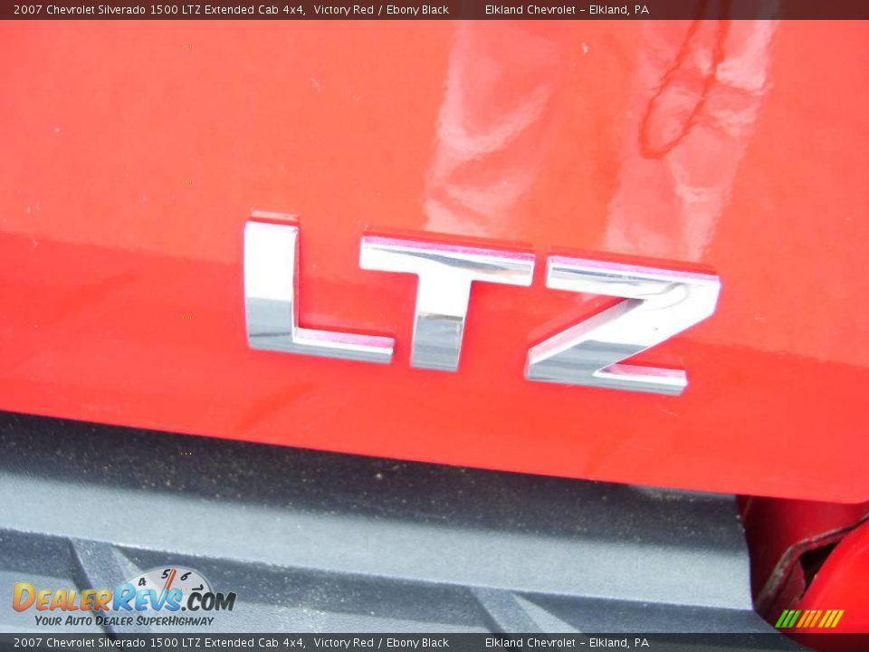 2007 Chevrolet Silverado 1500 LTZ Extended Cab 4x4 Victory Red / Ebony Black Photo #11