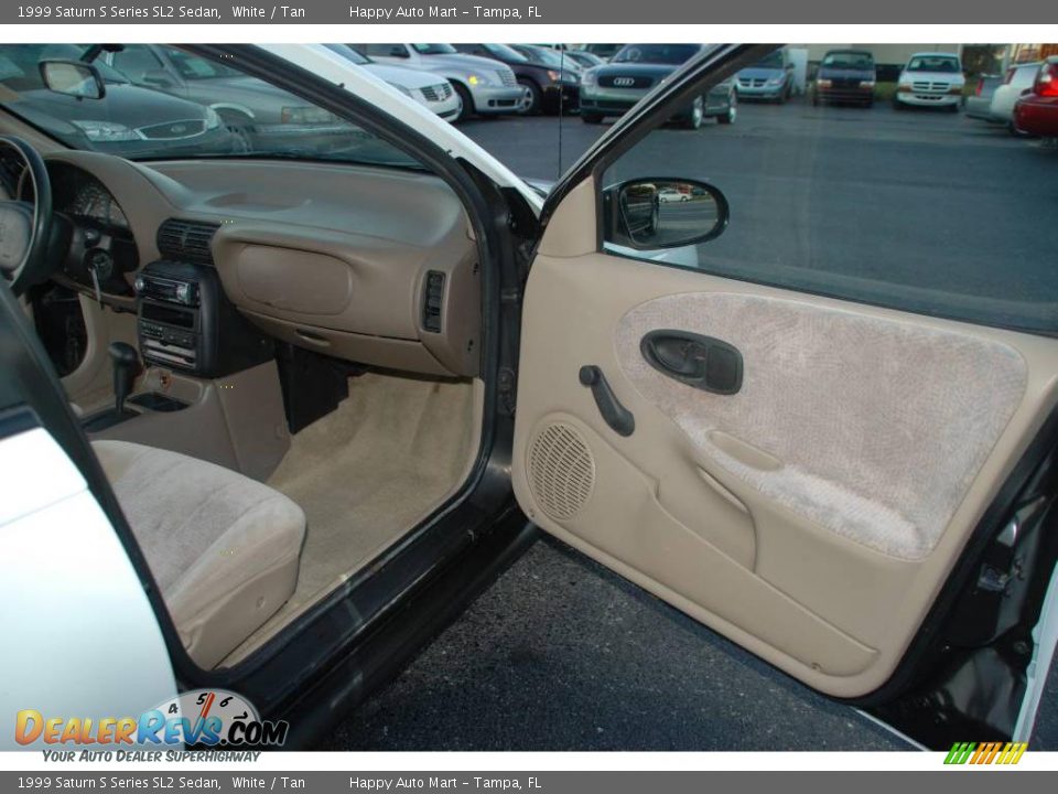 1999 Saturn S Series SL2 Sedan White / Tan Photo #13
