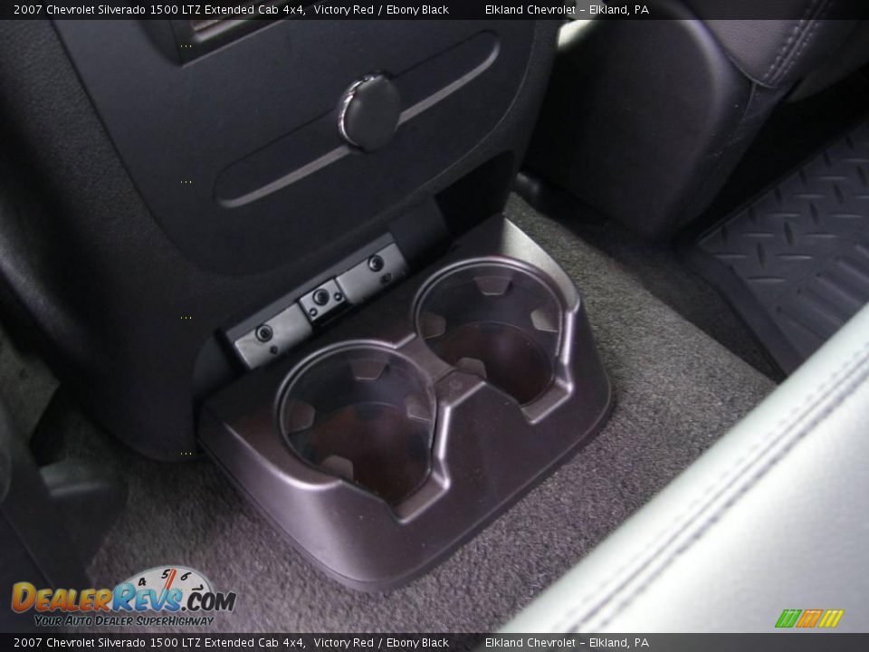 2007 Chevrolet Silverado 1500 LTZ Extended Cab 4x4 Victory Red / Ebony Black Photo #26