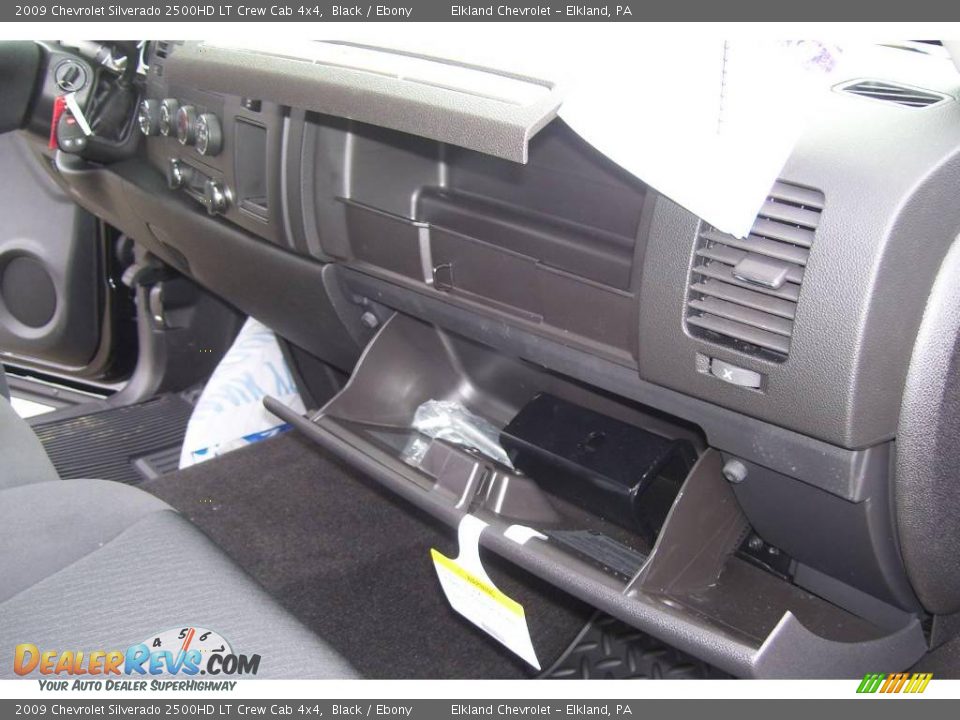 2009 Chevrolet Silverado 2500HD LT Crew Cab 4x4 Black / Ebony Photo #24