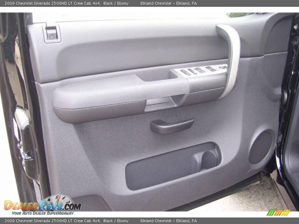 2009 Chevrolet Silverado 2500HD LT Crew Cab 4x4 Black / Ebony Photo #26