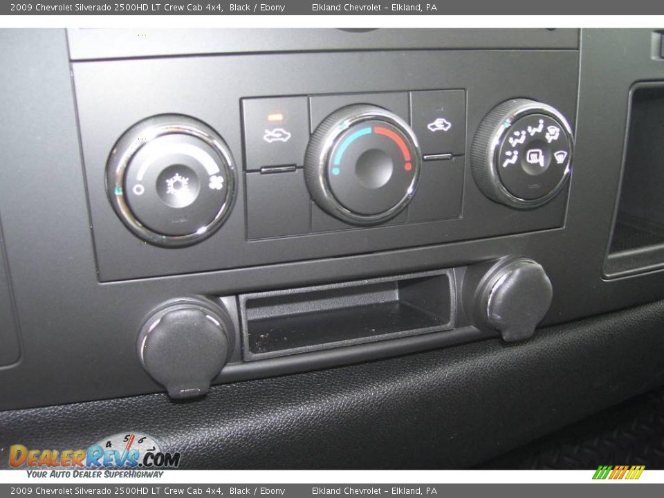 2009 Chevrolet Silverado 2500HD LT Crew Cab 4x4 Black / Ebony Photo #31