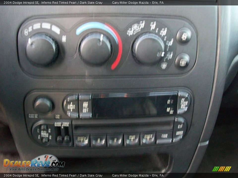 2004 Dodge Intrepid SE Inferno Red Tinted Pearl / Dark Slate Gray Photo #14