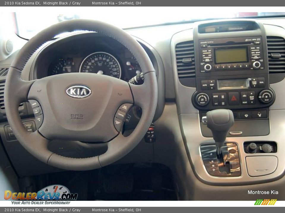 2010 Kia Sedona EX Midnight Black / Gray Photo #12