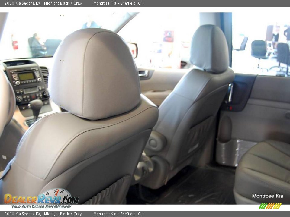 2010 Kia Sedona EX Midnight Black / Gray Photo #16