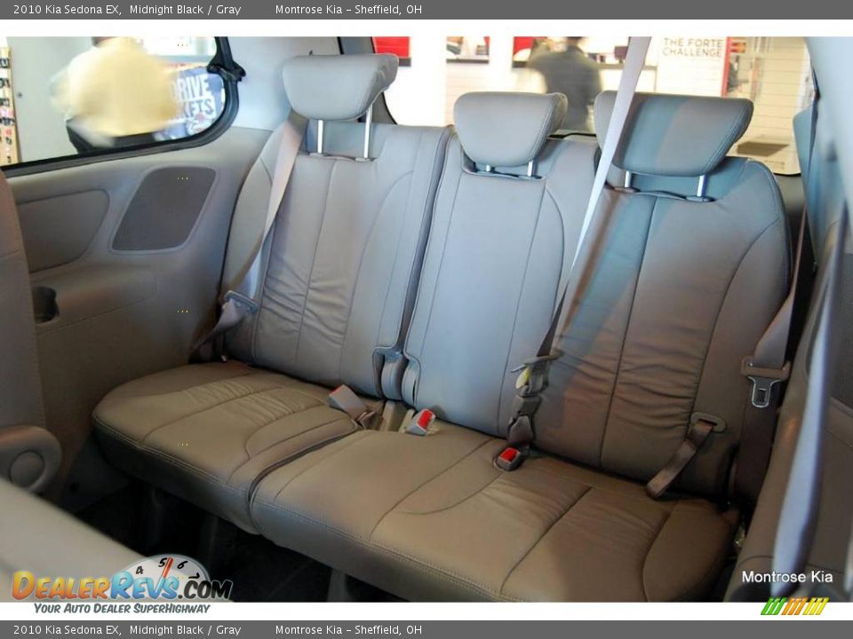 2010 Kia Sedona EX Midnight Black / Gray Photo #18