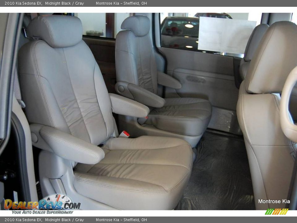 2010 Kia Sedona EX Midnight Black / Gray Photo #20