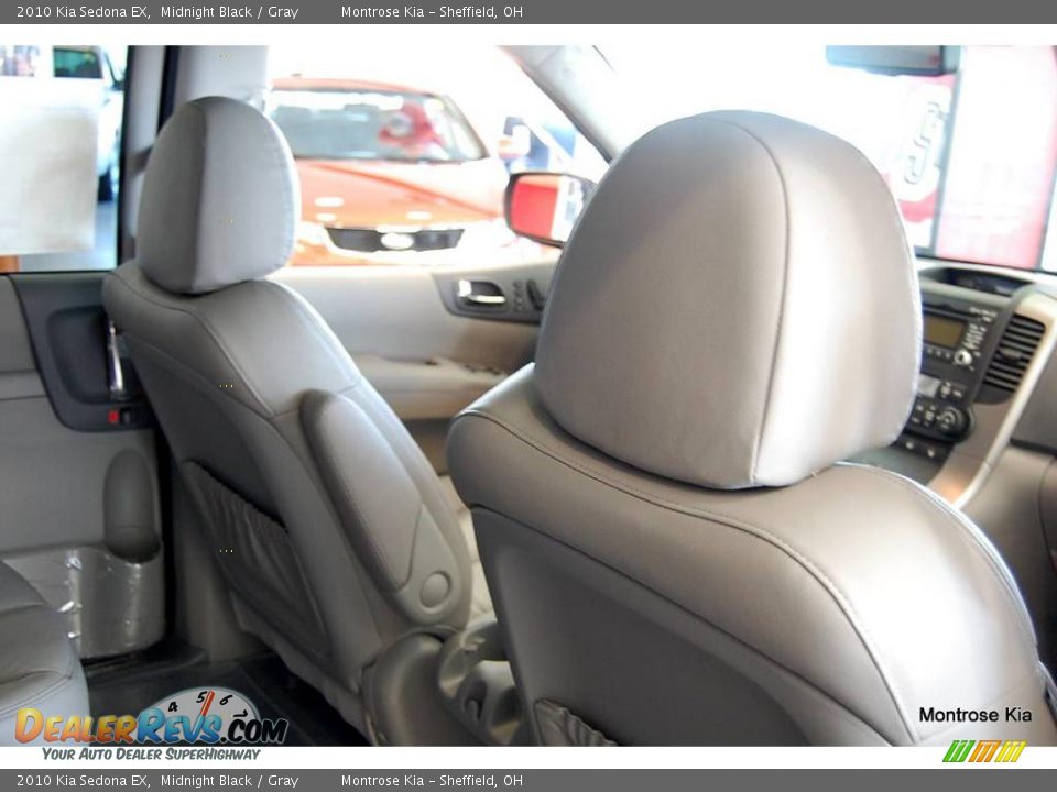 2010 Kia Sedona EX Midnight Black / Gray Photo #21