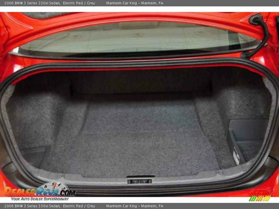 2006 BMW 3 Series 330xi Sedan Electric Red / Grey Photo #36