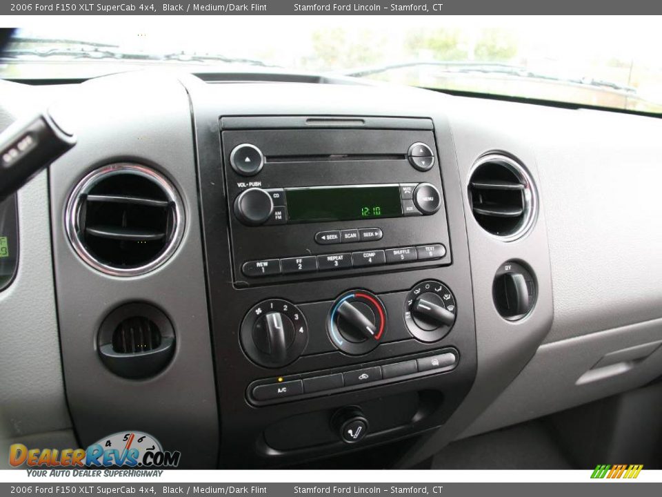2006 Ford F150 XLT SuperCab 4x4 Black / Medium/Dark Flint Photo #17