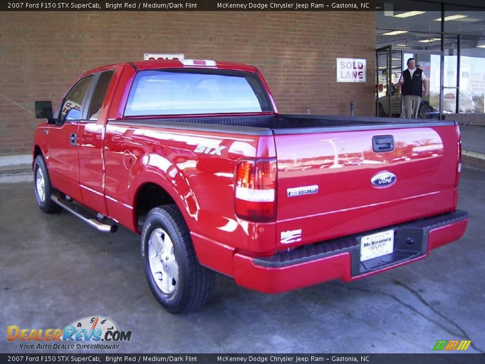 2007 Ford F150 STX SuperCab Bright Red / Medium/Dark Flint Photo #2