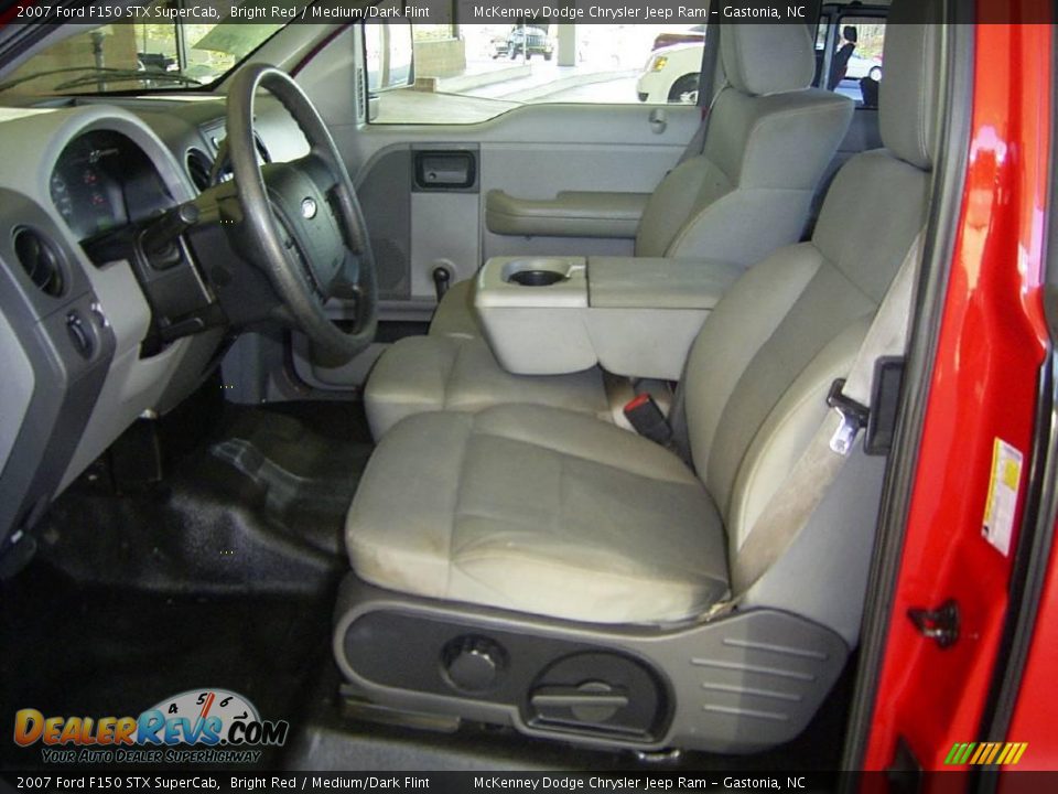 2007 Ford F150 STX SuperCab Bright Red / Medium/Dark Flint Photo #8