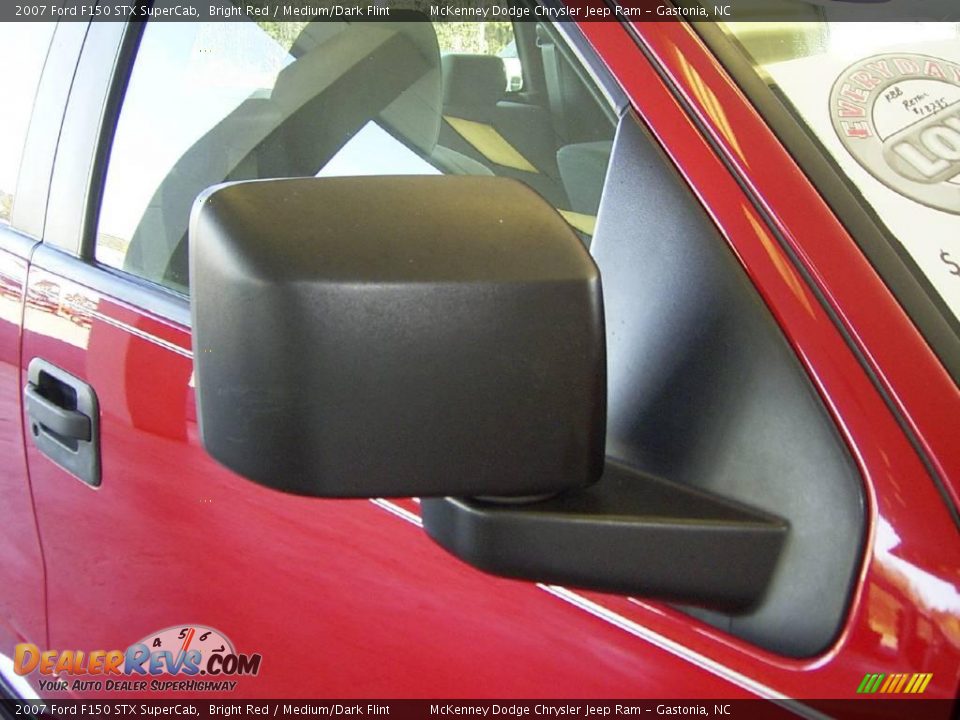 2007 Ford F150 STX SuperCab Bright Red / Medium/Dark Flint Photo #19