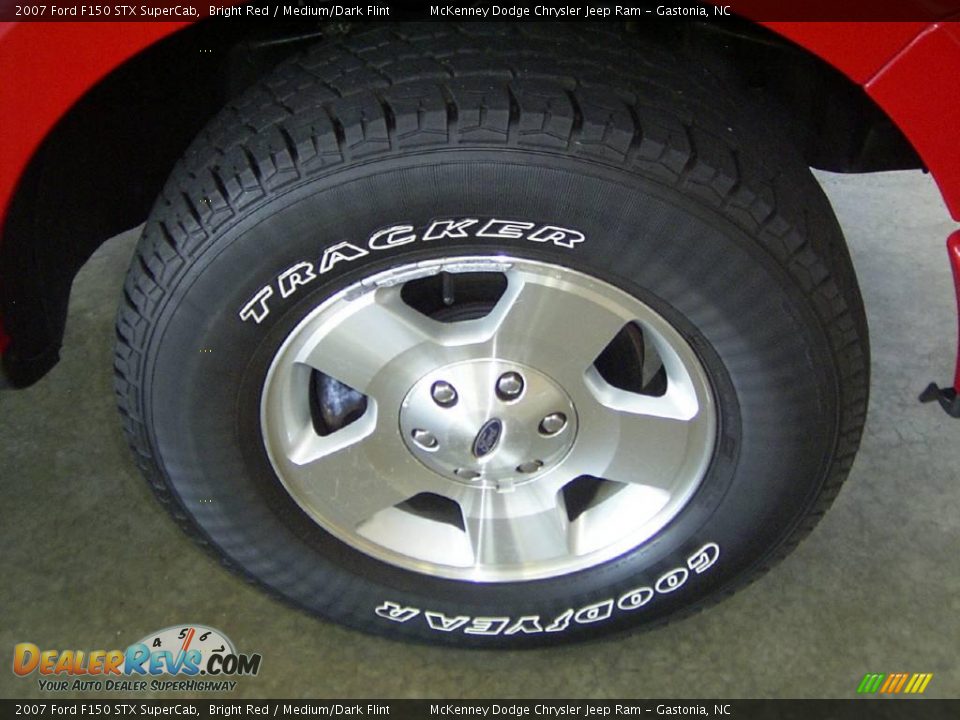 2007 Ford F150 STX SuperCab Bright Red / Medium/Dark Flint Photo #20
