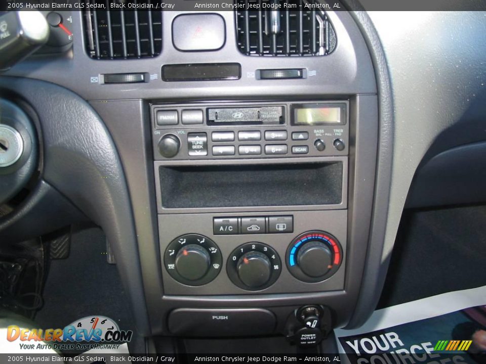 2005 Hyundai Elantra GLS Sedan Black Obsidian / Gray Photo #8