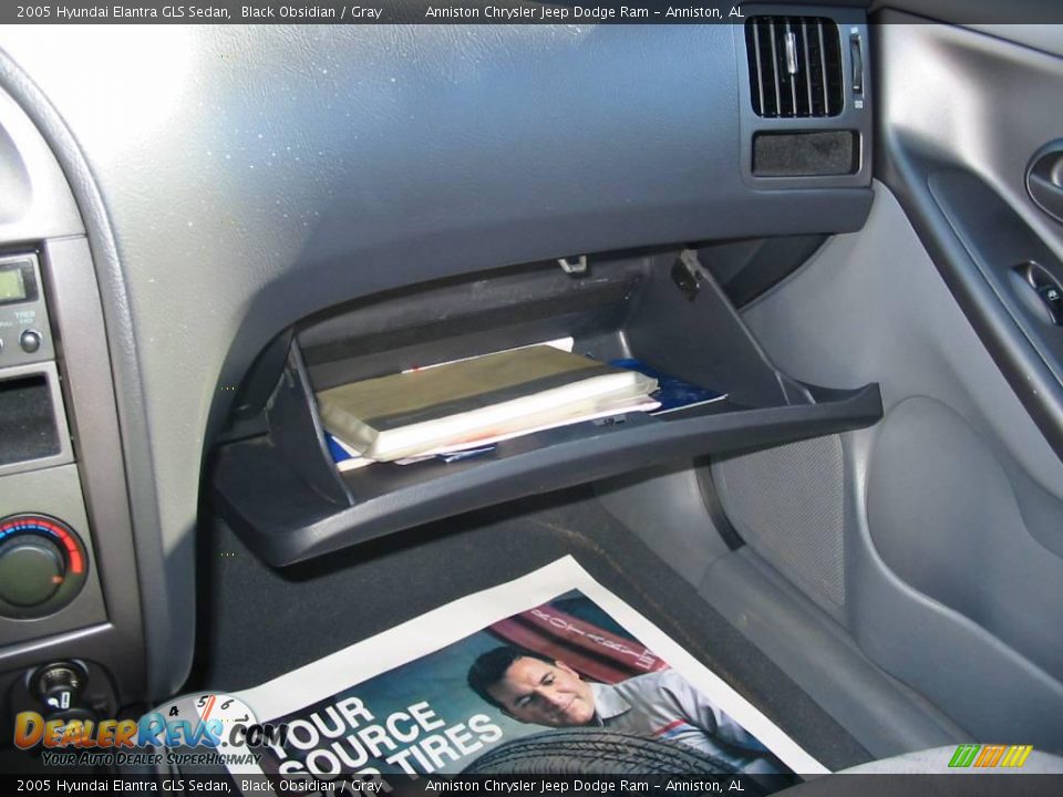 2005 Hyundai Elantra GLS Sedan Black Obsidian / Gray Photo #9