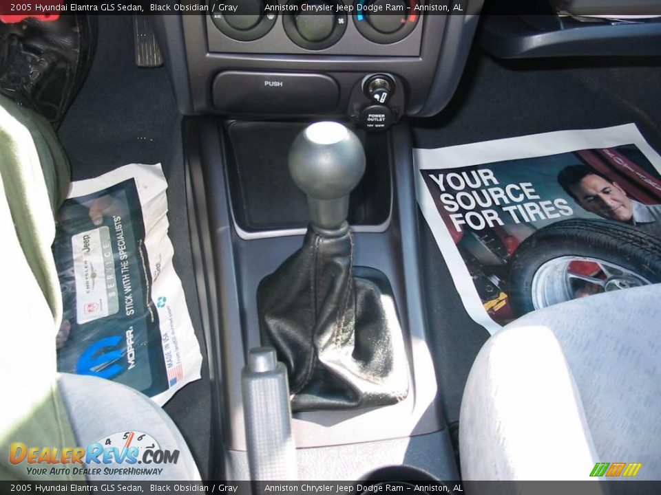 2005 Hyundai Elantra GLS Sedan Black Obsidian / Gray Photo #10