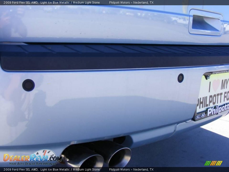 2009 Ford Flex SEL AWD Light Ice Blue Metallic / Medium Light Stone Photo #10