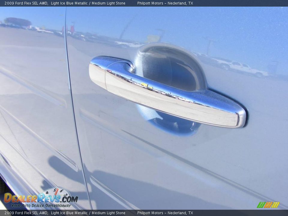2009 Ford Flex SEL AWD Light Ice Blue Metallic / Medium Light Stone Photo #16
