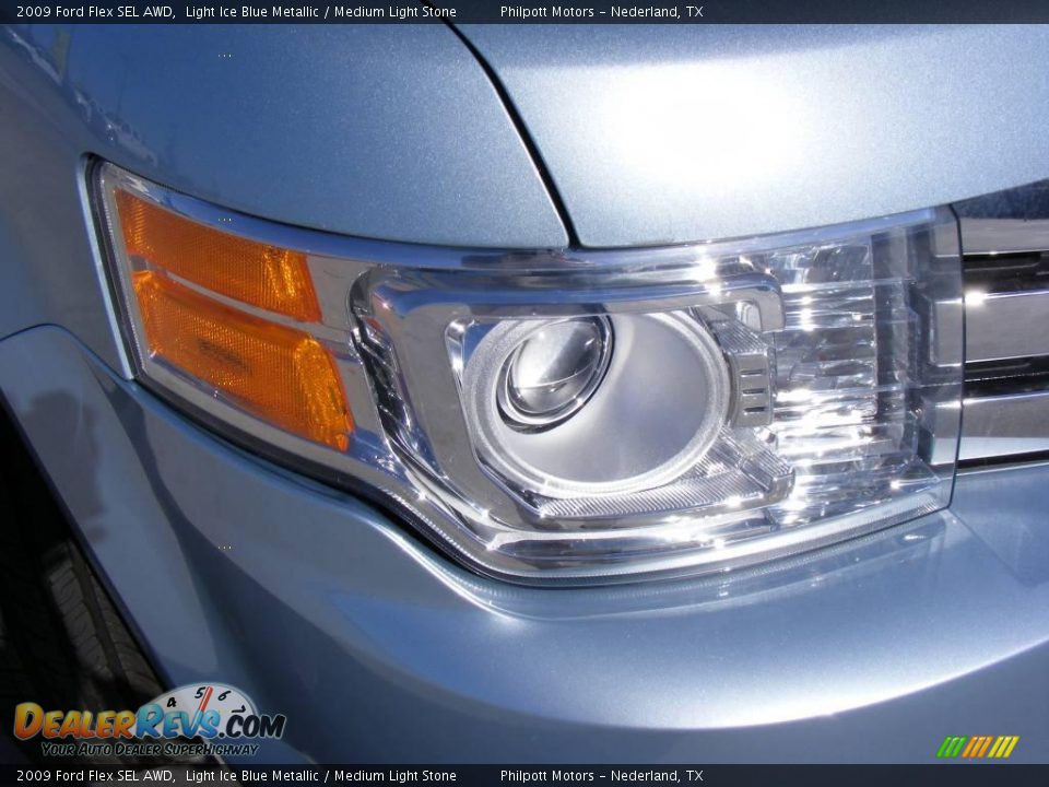 2009 Ford Flex SEL AWD Light Ice Blue Metallic / Medium Light Stone Photo #18