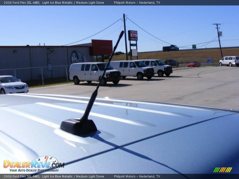 2009 Ford Flex SEL AWD Light Ice Blue Metallic / Medium Light Stone Photo #21