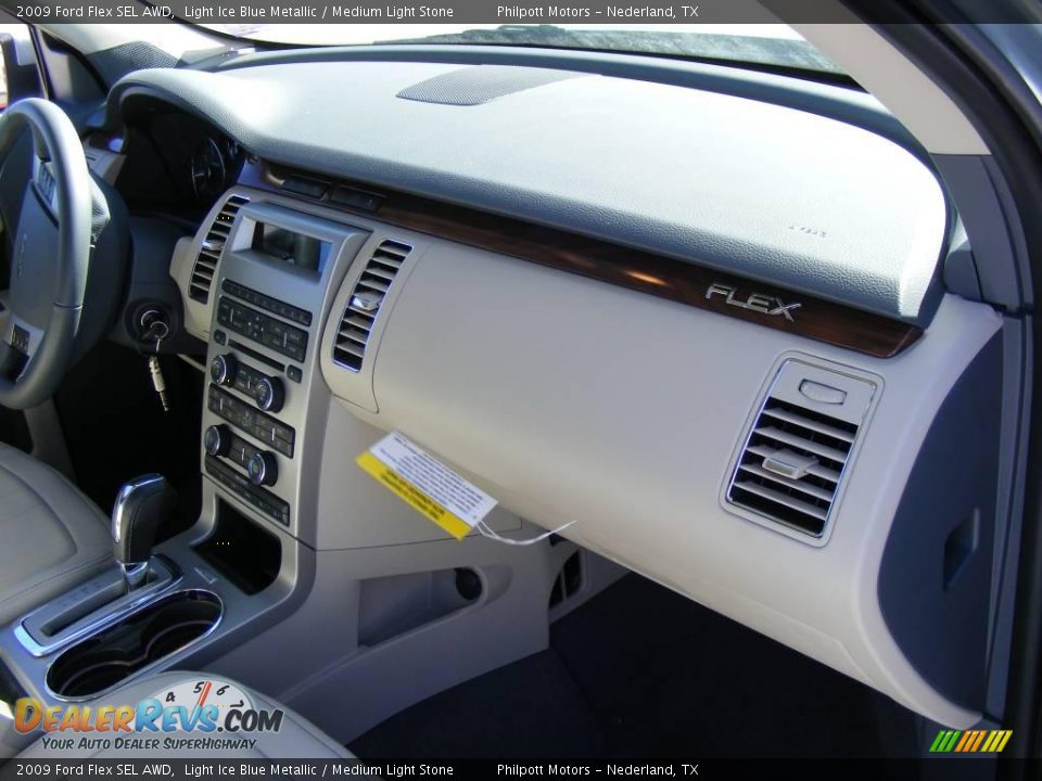 2009 Ford Flex SEL AWD Light Ice Blue Metallic / Medium Light Stone Photo #24